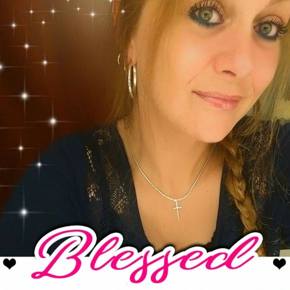 Meet your Posher, Tara - Picture 1 of 1